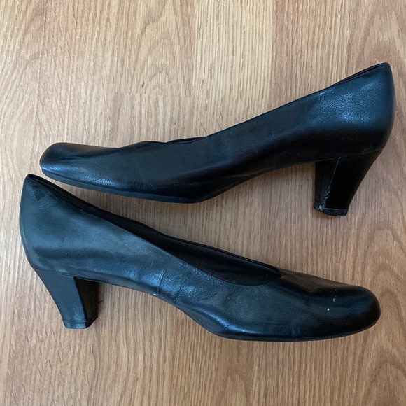 ❤️ Aerosoles Heelrest Heels in Black Size 8 1/2 - Picture 10 of 11